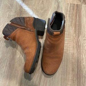 Merrell Quilted Accent Booties